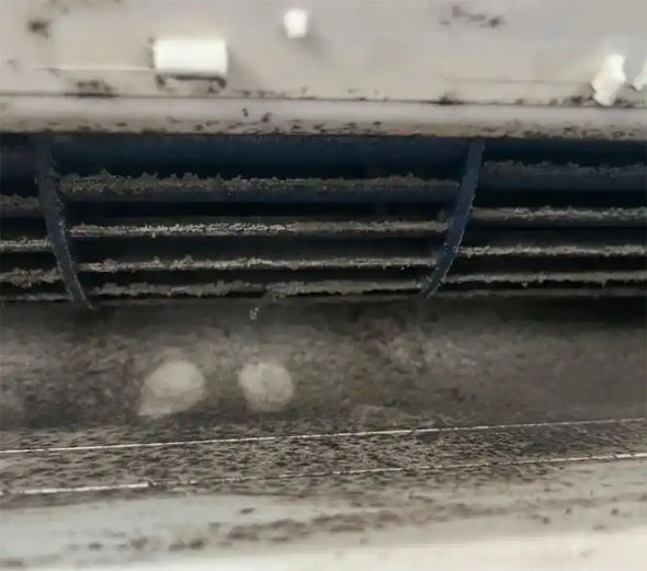 绵阳空调吹的风有股烧焦味是怎么回事